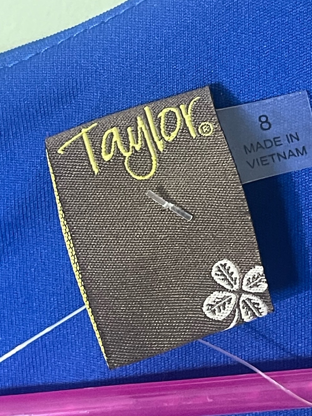 NWT- Taylor blue sleeveless shift dress with feather hem. Size 8 - Picture 5 of 8